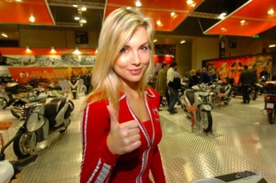 ragazze_eicma_0001.JPG