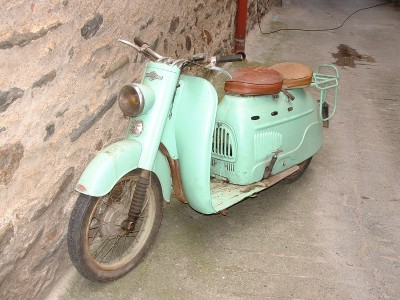 scooter manuvue de face 002.jpg
