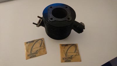 DSC_1975.JPG (2.43 Mio) Consulté 11381 fois Cylindre manurhin et segments