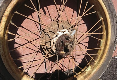 DSC_1865 - Copie.JPG (2.77 Mio) Consulté 11377 fois Roue manurhin gants obligatoires