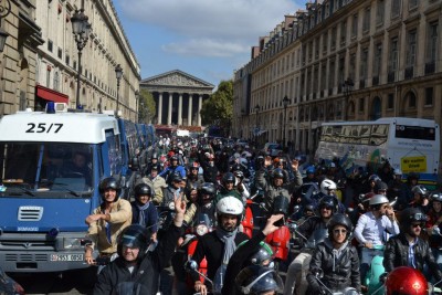 Vespa parade 2012- 01.jpg