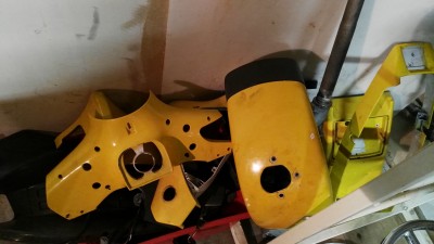 les pièces carrosserie à refaire aussi